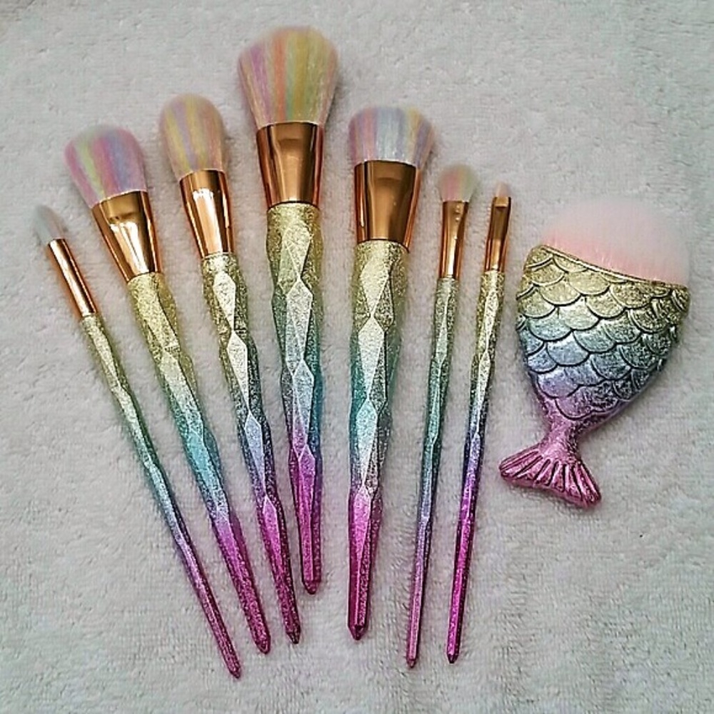 8 Piece Rainbow Brush Set